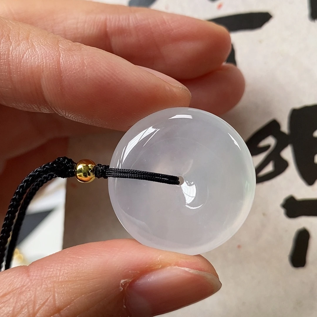 翡翠未镶嵌颈饰天然的缅甸翡翠A货