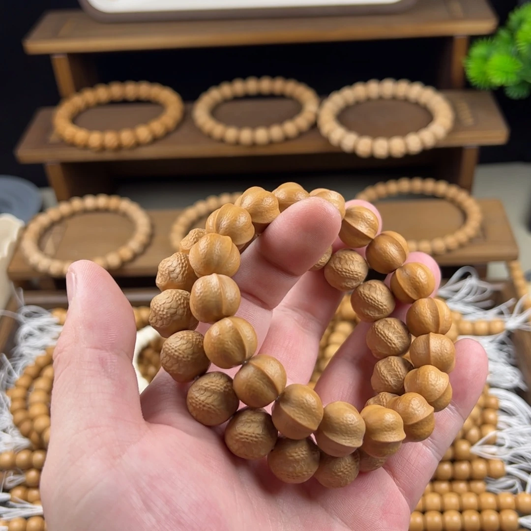 黄****吊坠猴头核桃鲨鱼➕龙蛇