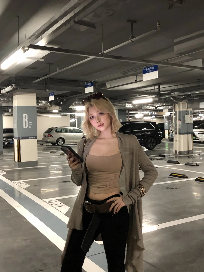 YUGEZHANG【休闲日记】纸片人老钱风不规则下摆气质慵懒针织衫开衫