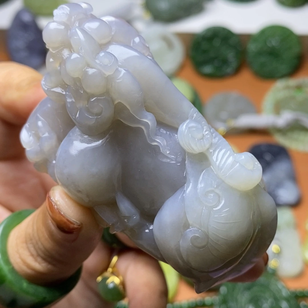 用***7和田玉未镶嵌颈饰拍五发一总价460