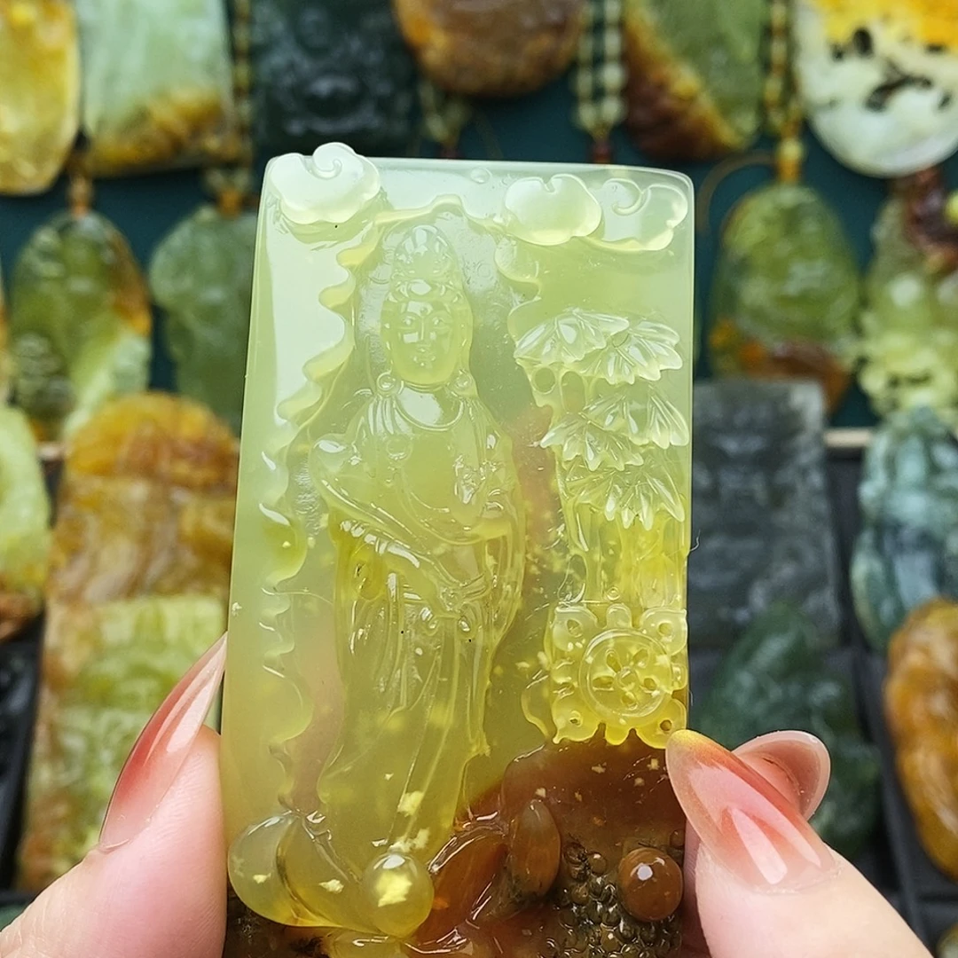 蛇纹石玉未镶嵌颈饰福利观音