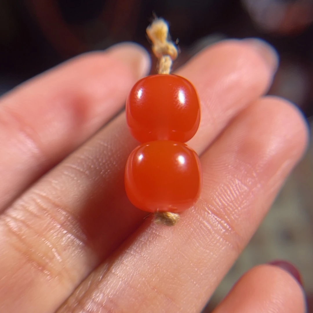 南红玛瑙未镶嵌老形对珠10.1mm
