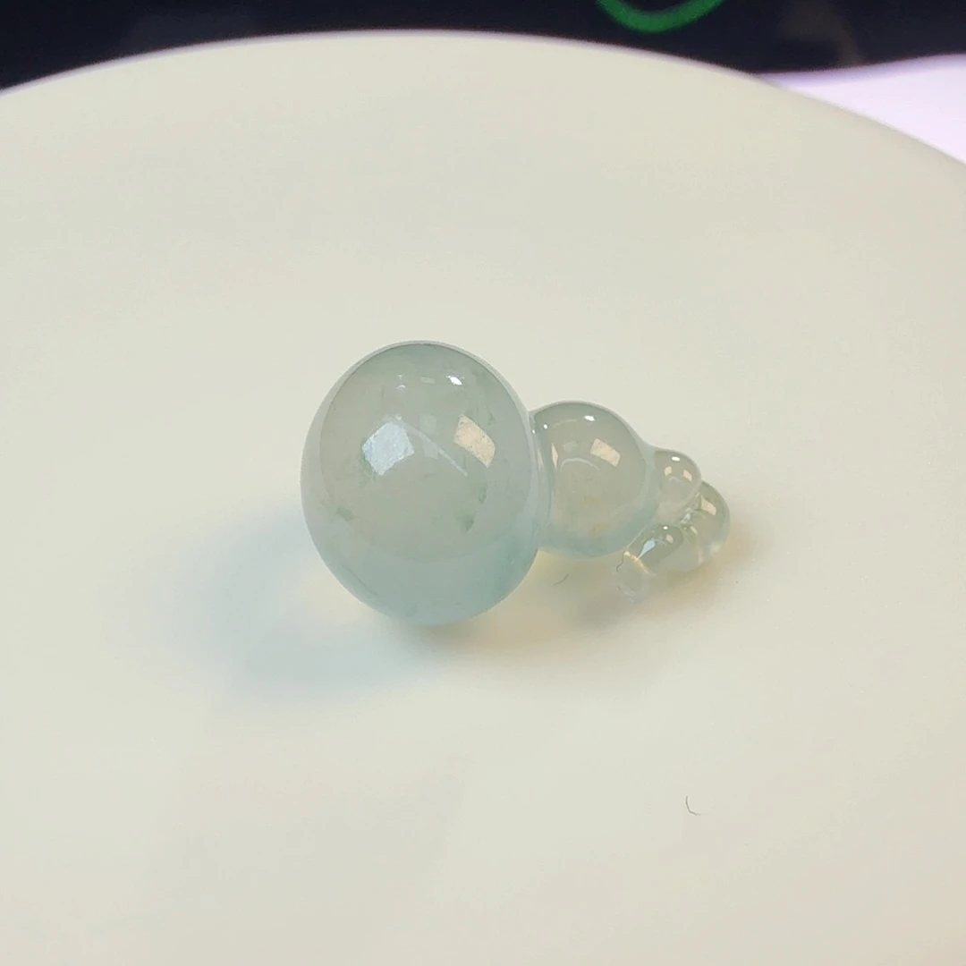 翡翠裸石立体葫芦高冰飘花