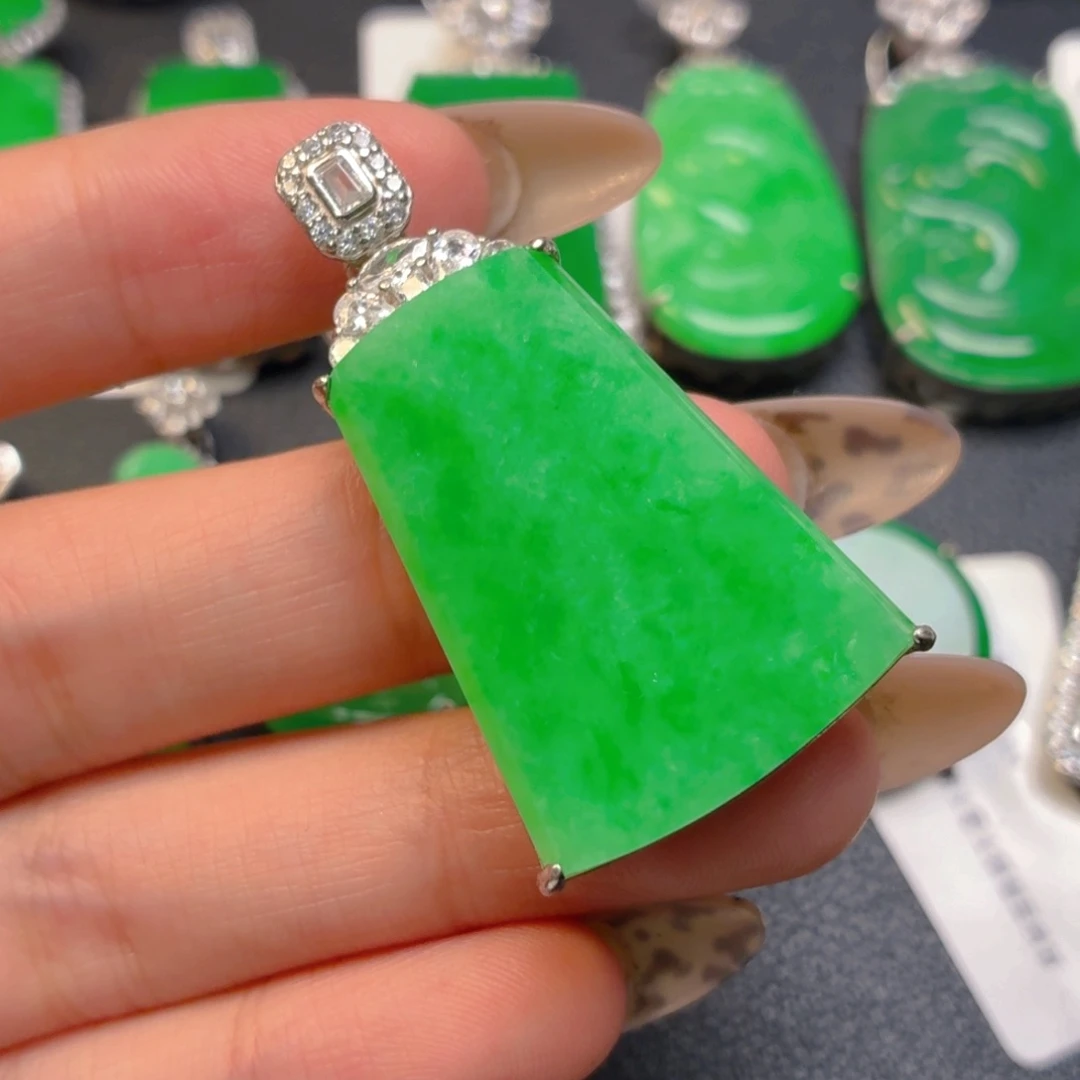 翡翠银S925镶嵌颈饰