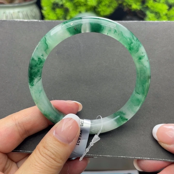 石英质玉未镶嵌手镯56