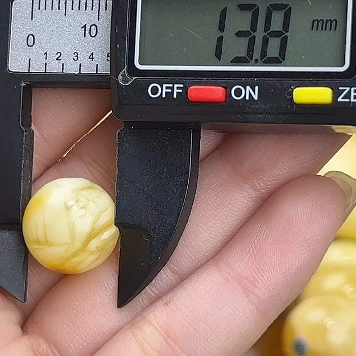 蜜蜡未镶嵌裸石蜜蜡129