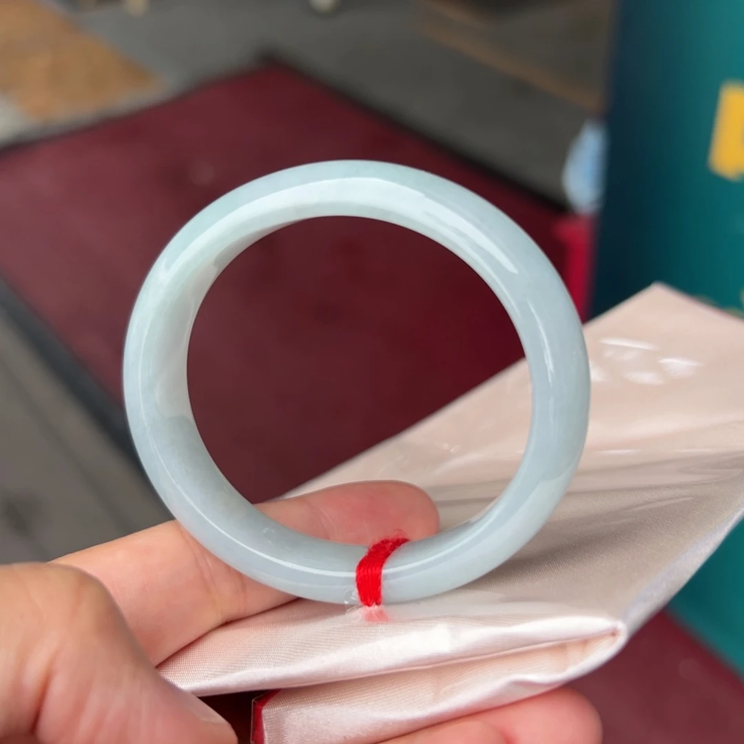 翡翠手镯未镶嵌天然缅甸翡翠手镯