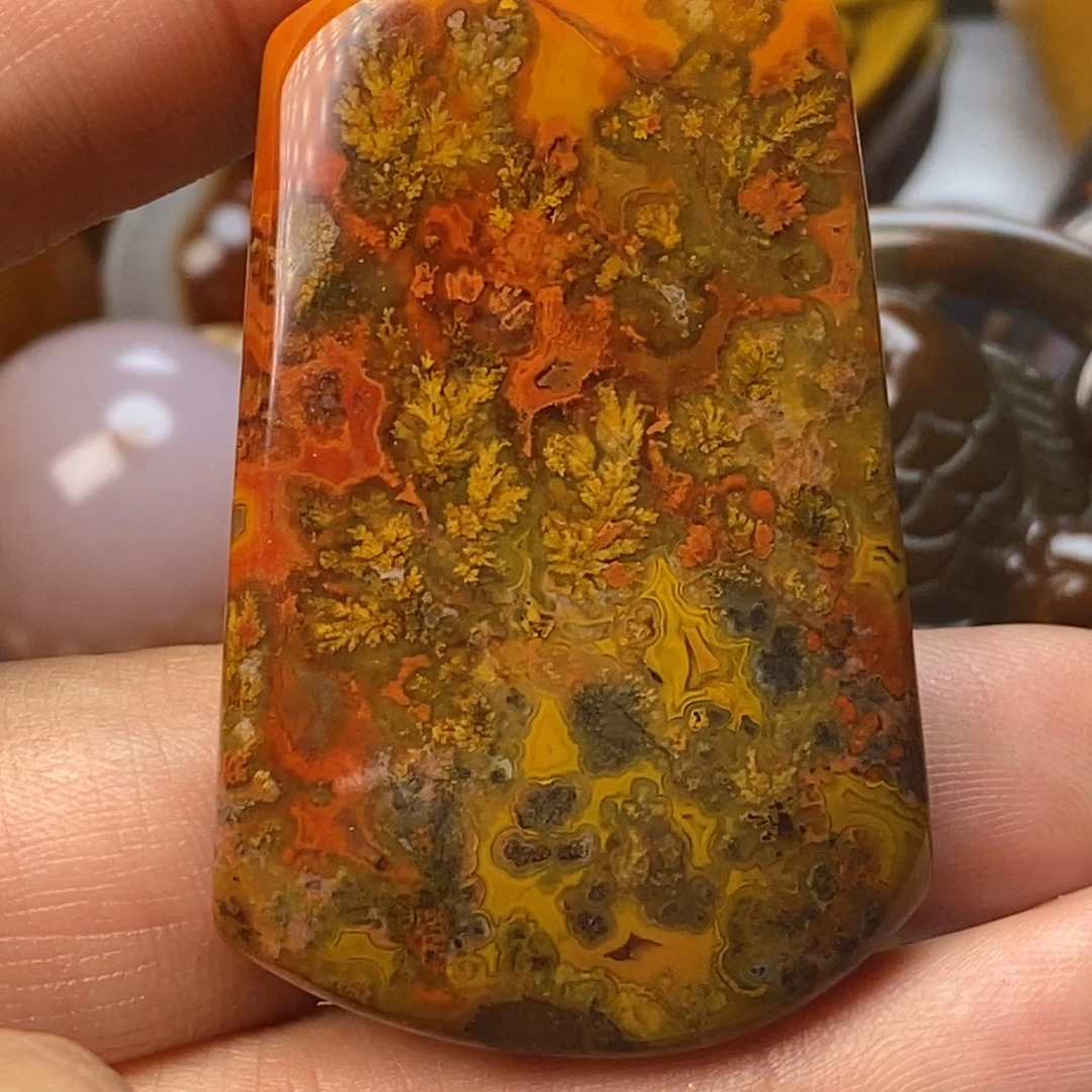 玛瑙/玉髓颈饰未镶嵌芥**吃战国红