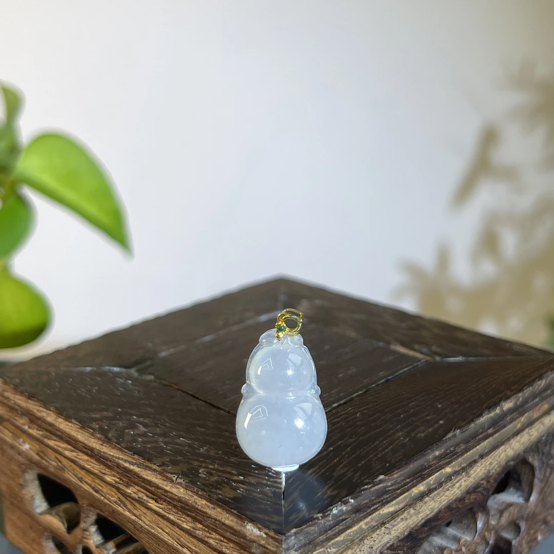 JXB20-22  天然缅甸A货翡翠 18K金扣葫芦