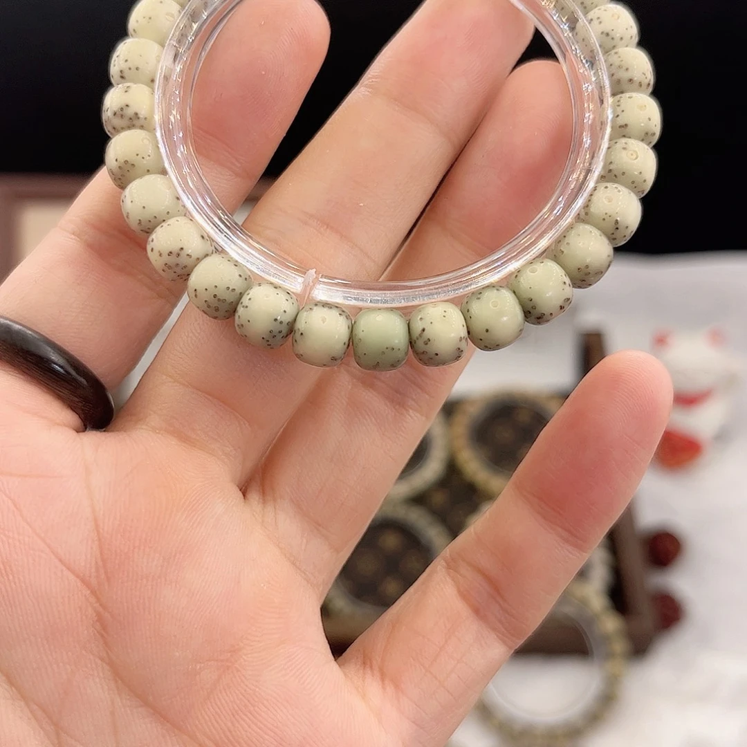 吊坠星月菩提7 号.  星月菩提.  一物一图.