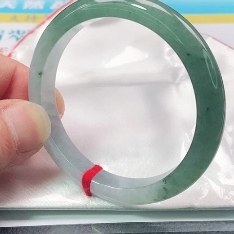 翡翠手镯未镶嵌無**聊0674号