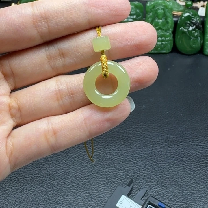 未镶嵌和田玉挂件