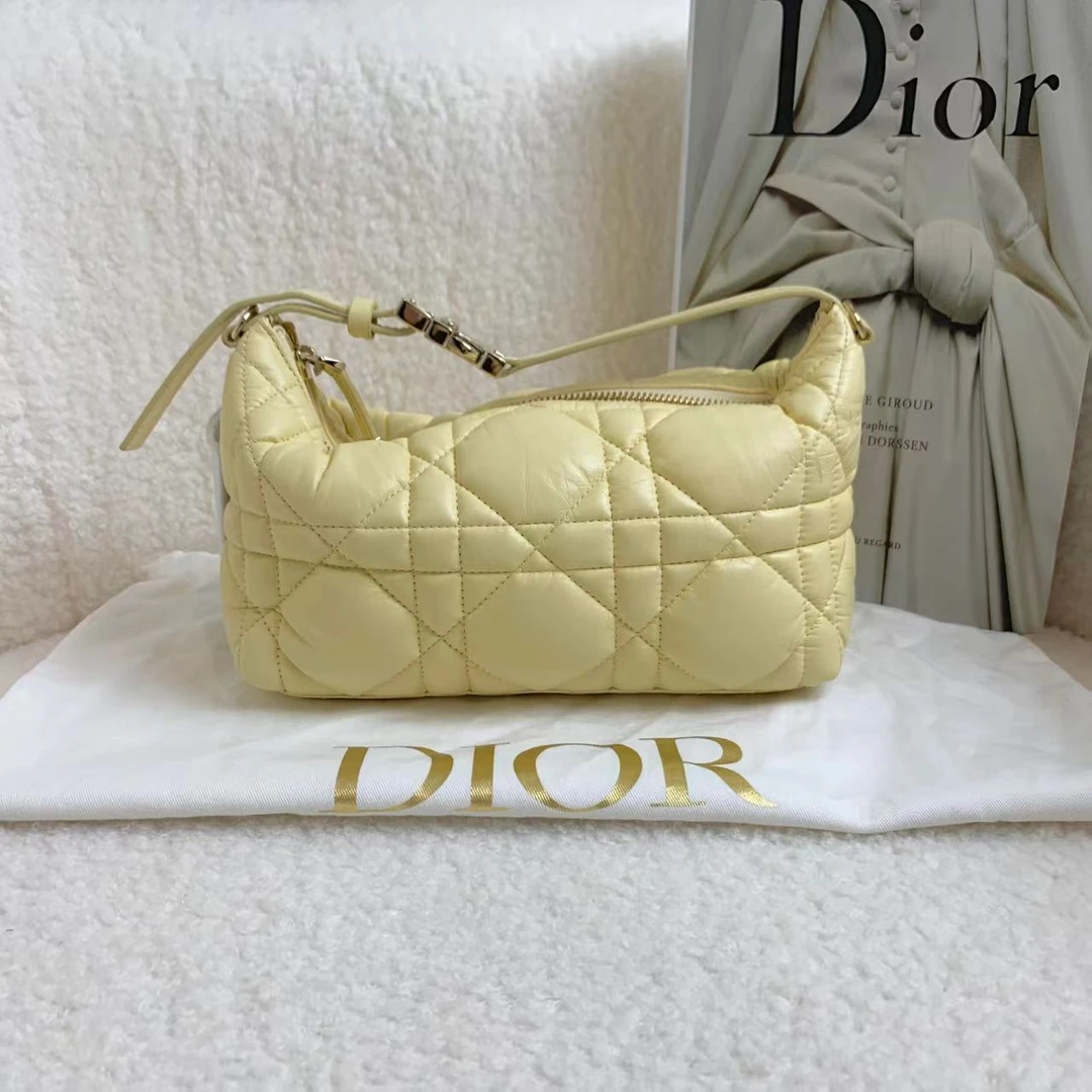 95新 DIOR/迪奥 壹臻/小鸡黄全皮饭盒包中号 65221545