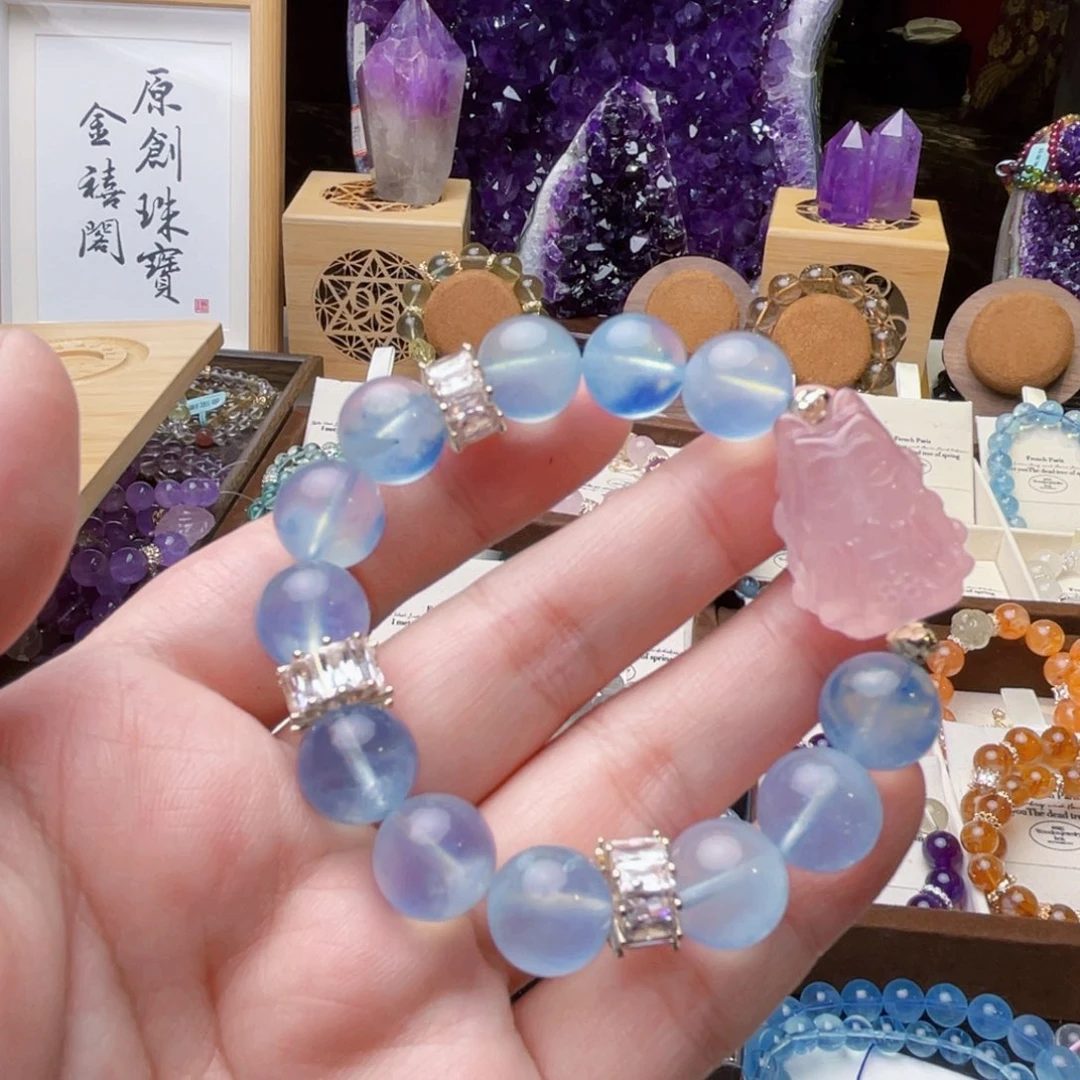 水晶吊坠(赠链)未镶嵌金字招牌。金秀贤