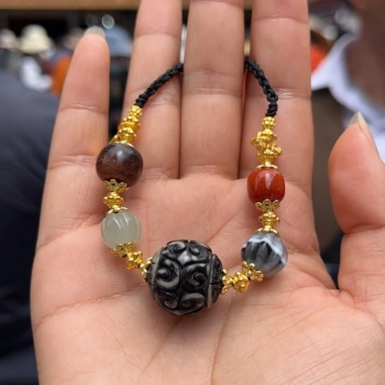 玛瑙/玉髓颈饰未镶嵌