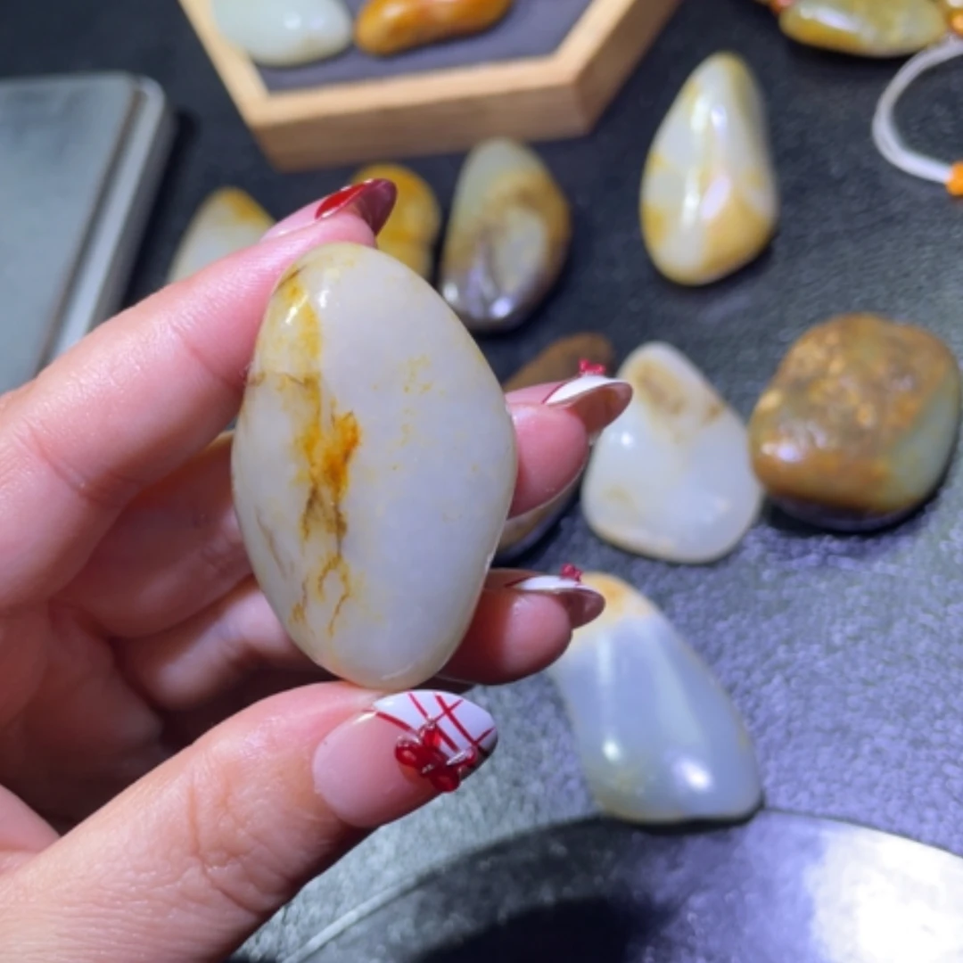 【闪购商品】颈饰未镶嵌和田玉?****?