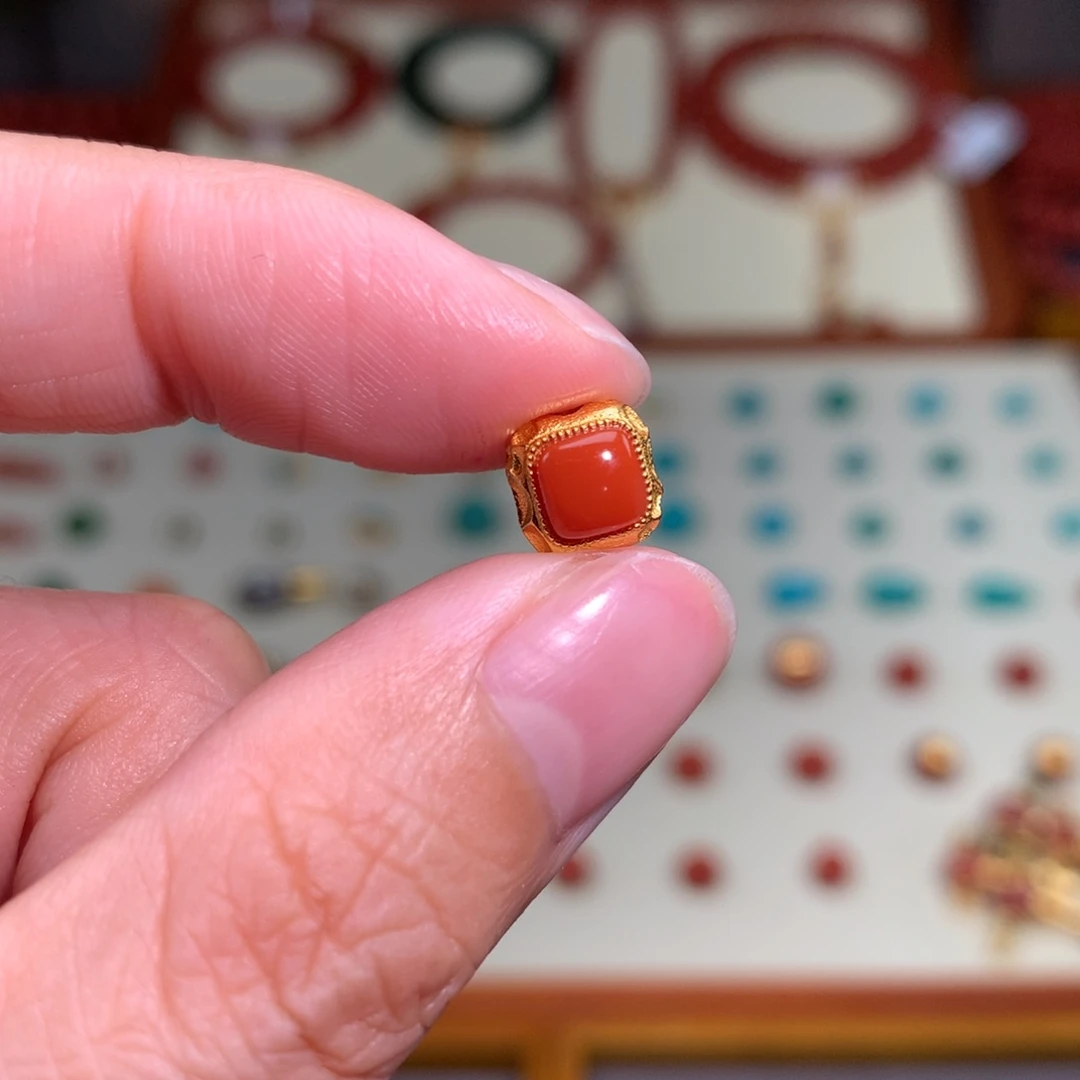 南红玛瑙颈饰未镶嵌