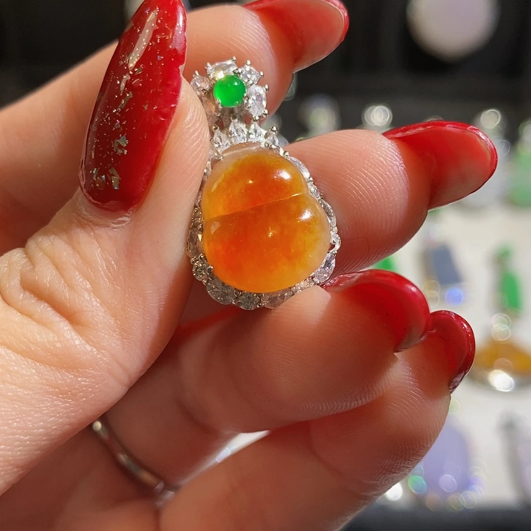 翡翠颈饰银S925镶嵌天然翡翠