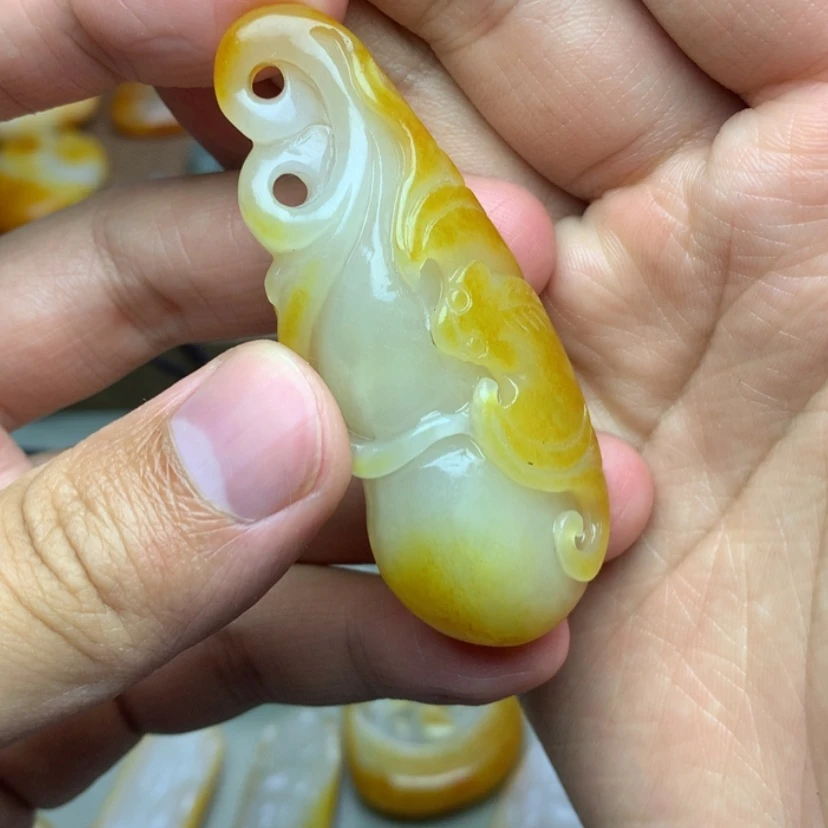 【闪购商品】颈饰未镶嵌和田玉