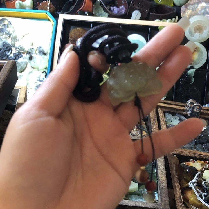 岫玉未镶嵌岫玉挂件