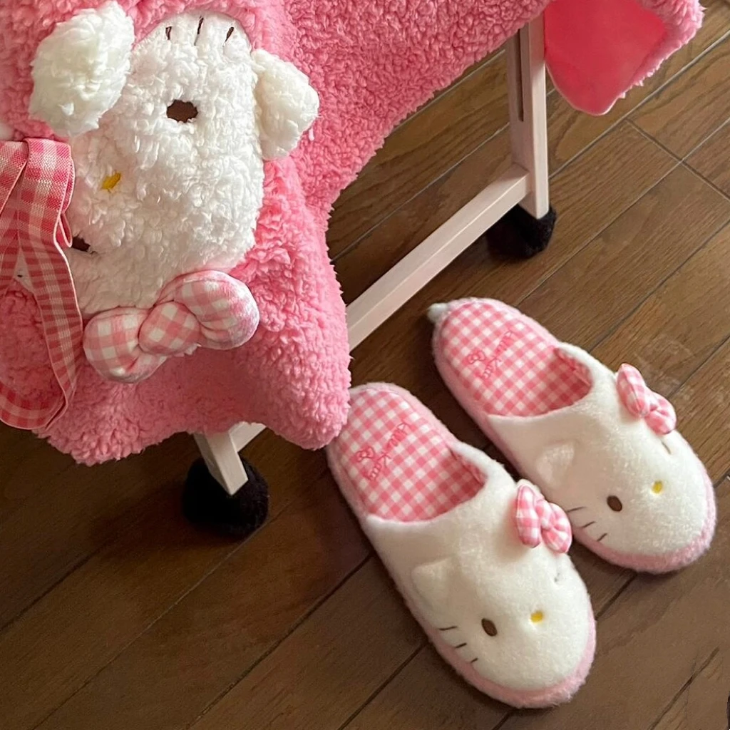 三丽鸥凯蒂猫同款可爱拖鞋家用室内地板家居保暖毛绒秋冬居家防滑
