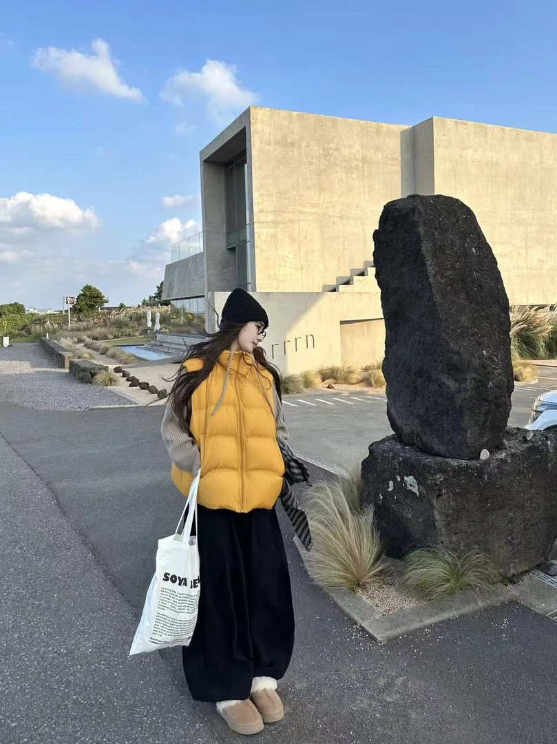 2025冬季新款韩系简约立领排骨棉服马甲外套女叠穿针织衫休闲裤