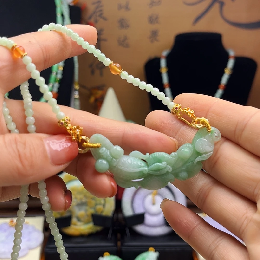 翡翠未镶嵌颈饰天然翡翠