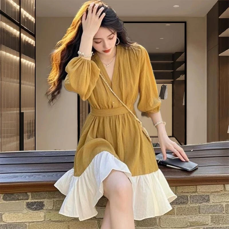 香朵儿法式设计感撞色拼接连衣裙女2025年春秋季新款时尚小众裙子