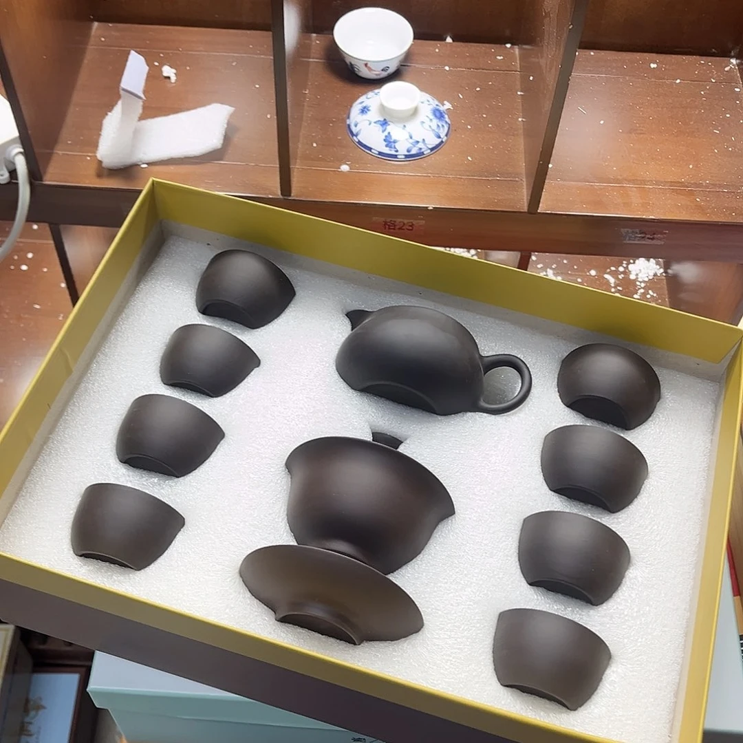 孤品茶具套装等。