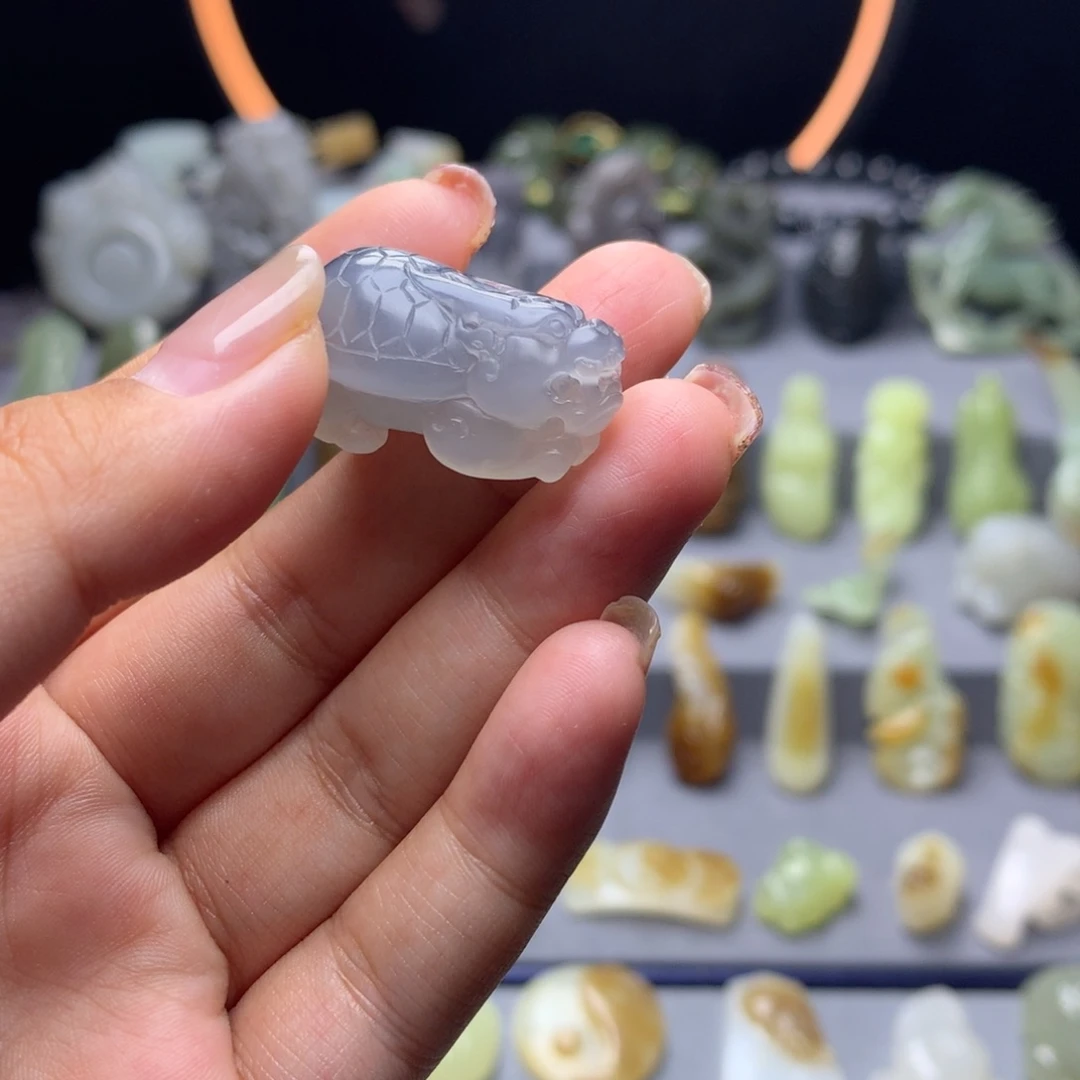 和田玉未镶嵌挂件