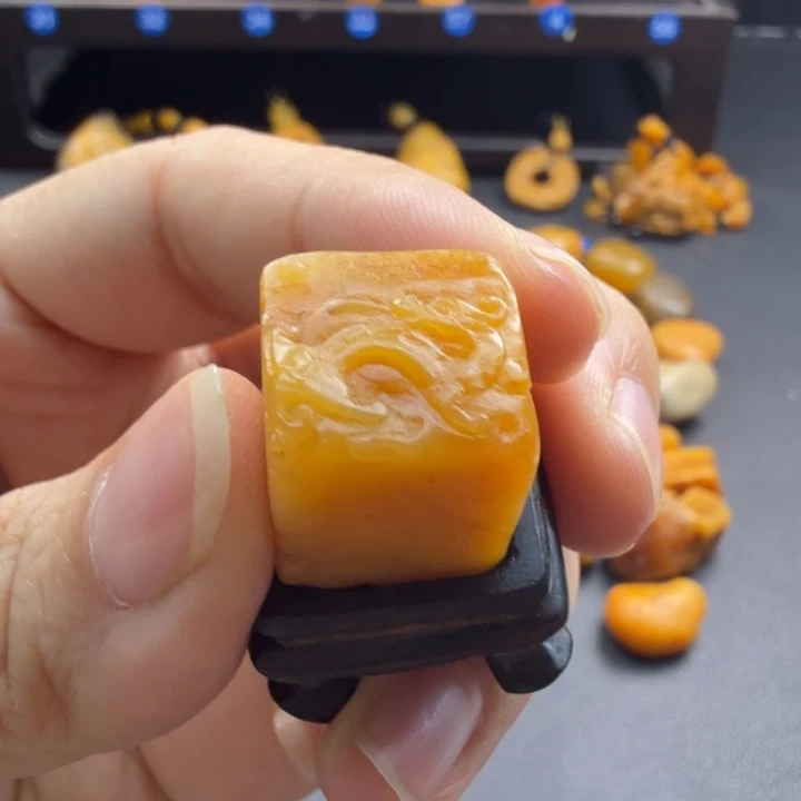 墨***1田黄石田黄石印章