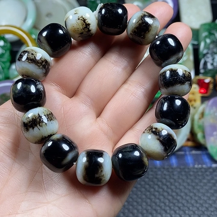 紫金钵盂菩提吊坠