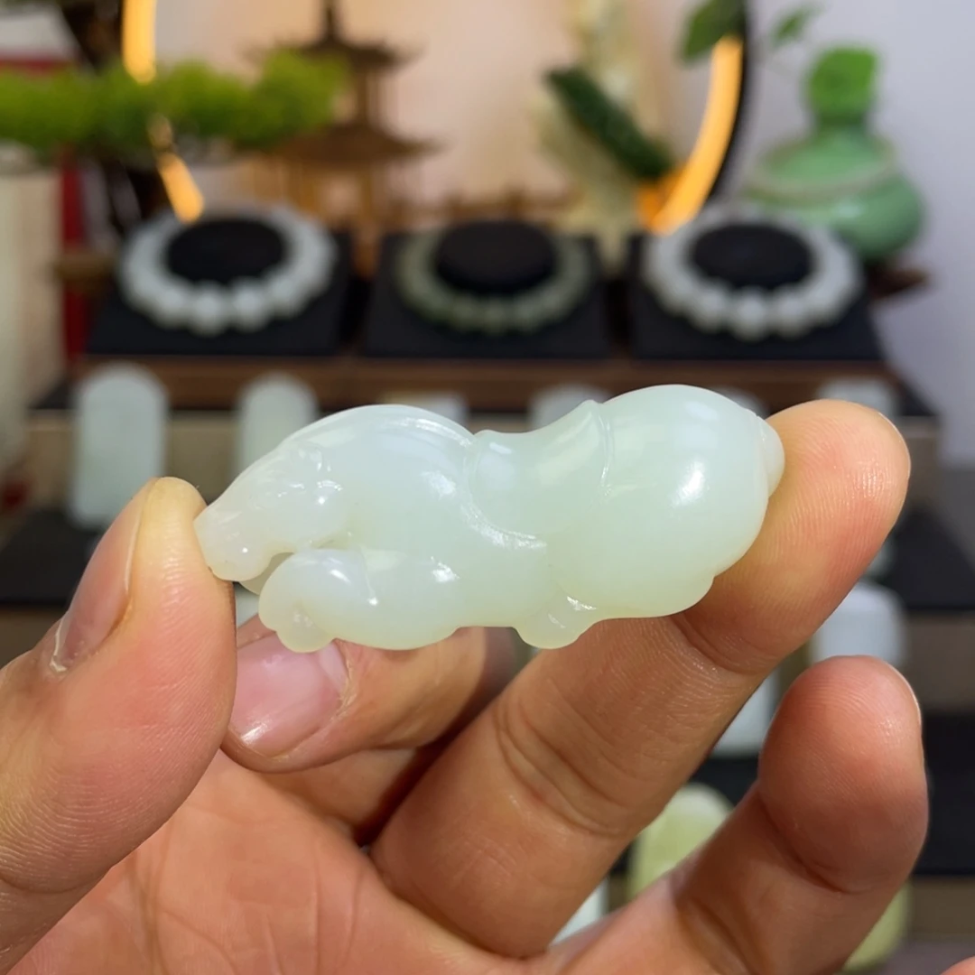 和田玉未镶嵌挂件