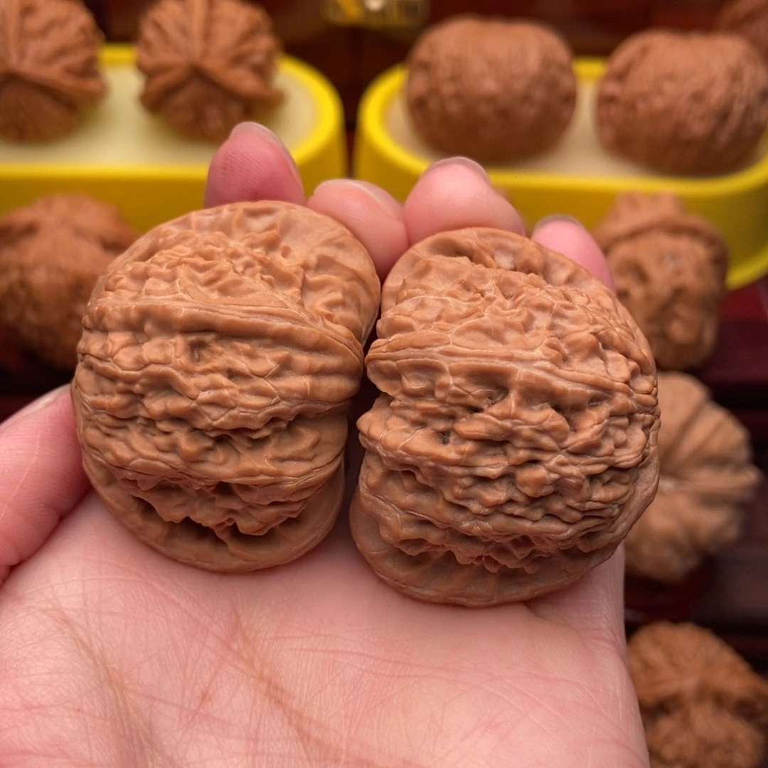 把件文玩核桃精品红皮白狮子头40