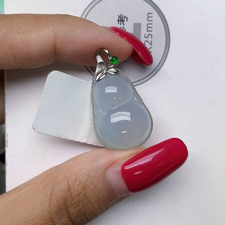 颈饰18K金镶嵌翡翠天然翡翠