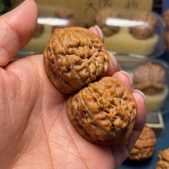 【闪购商品】把件文玩核桃金字塔