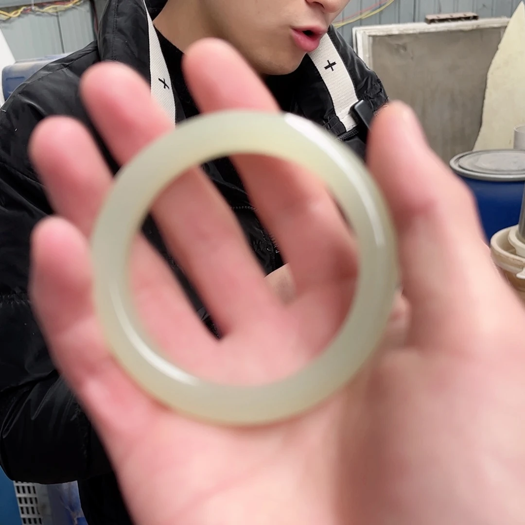 和田玉手镯未镶嵌纯天然和田玉手镯57/58