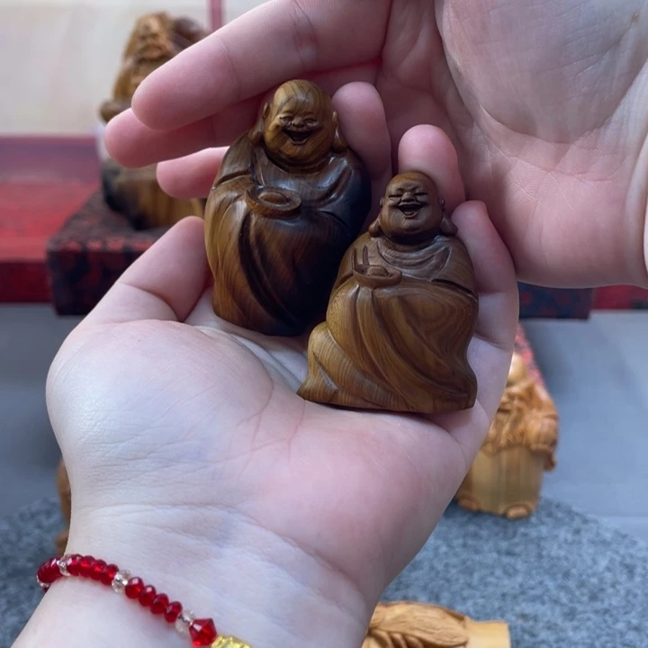 柏木（崖柏）港****务太行崖柏根雕摆件