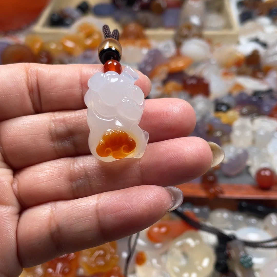 鑫***厂玛瑙/玉髓未镶嵌颈饰