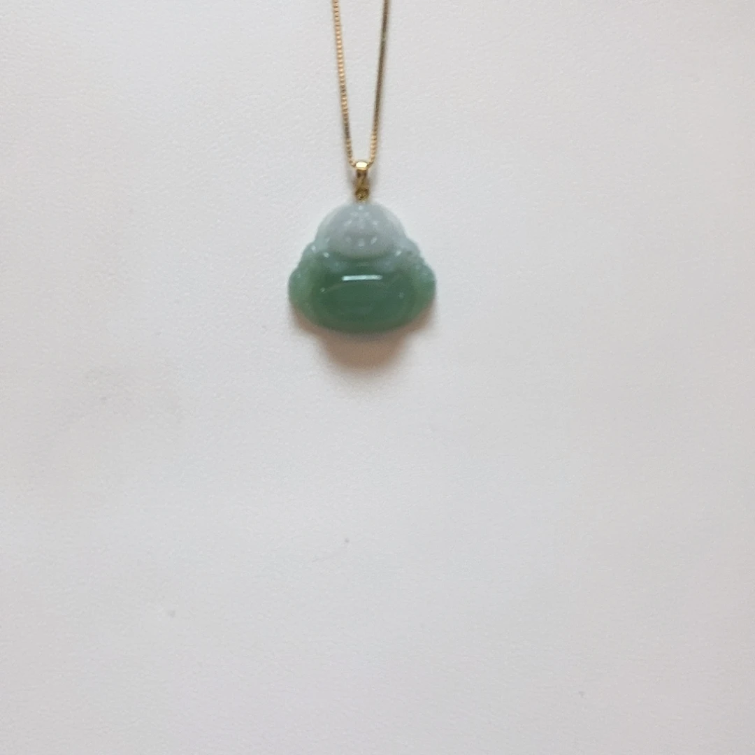 翡翠18K金镶嵌颈饰佛
