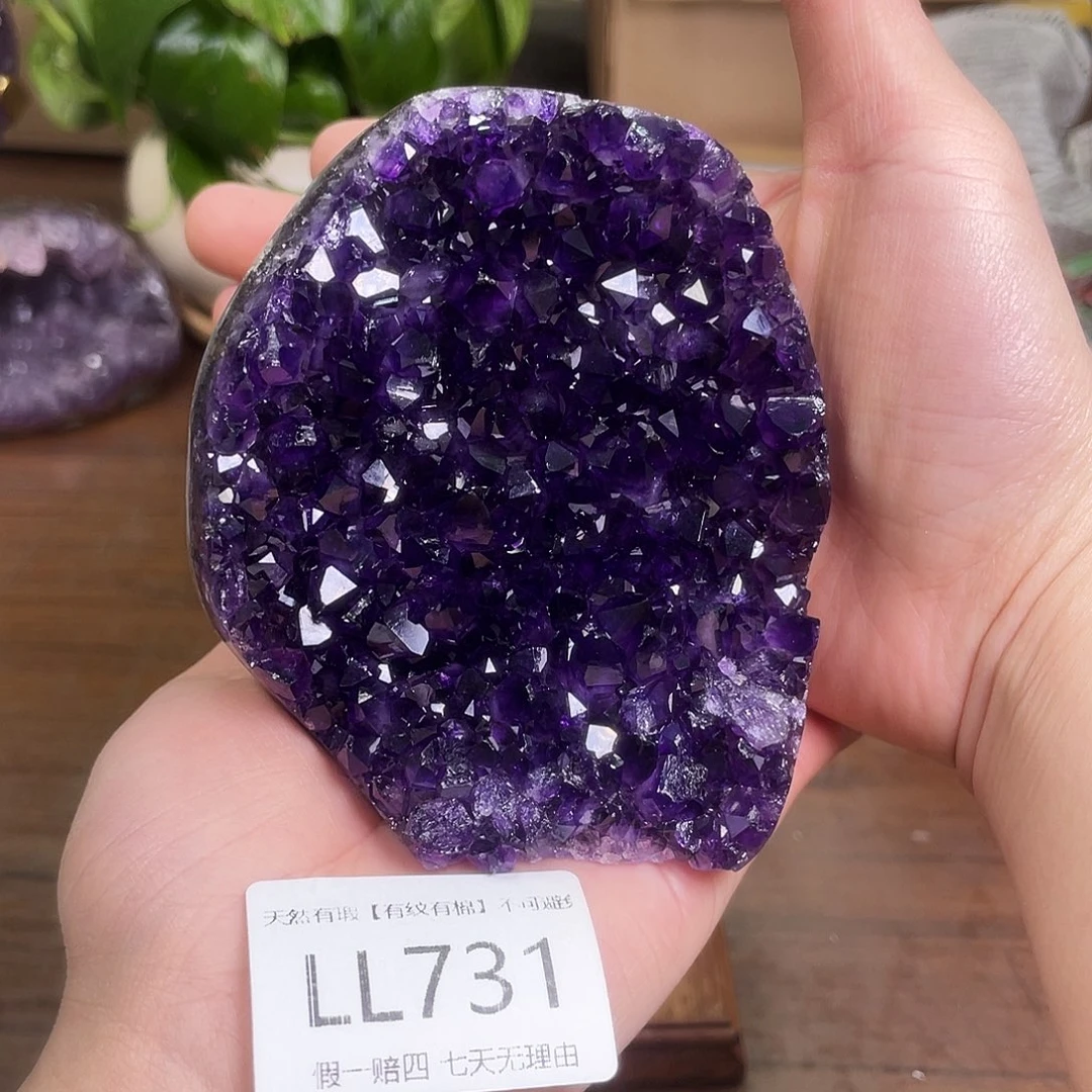 未镶嵌水晶大型摆件（非配饰）