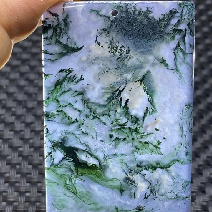 玛瑙/玉髓颈饰未镶嵌兔**富