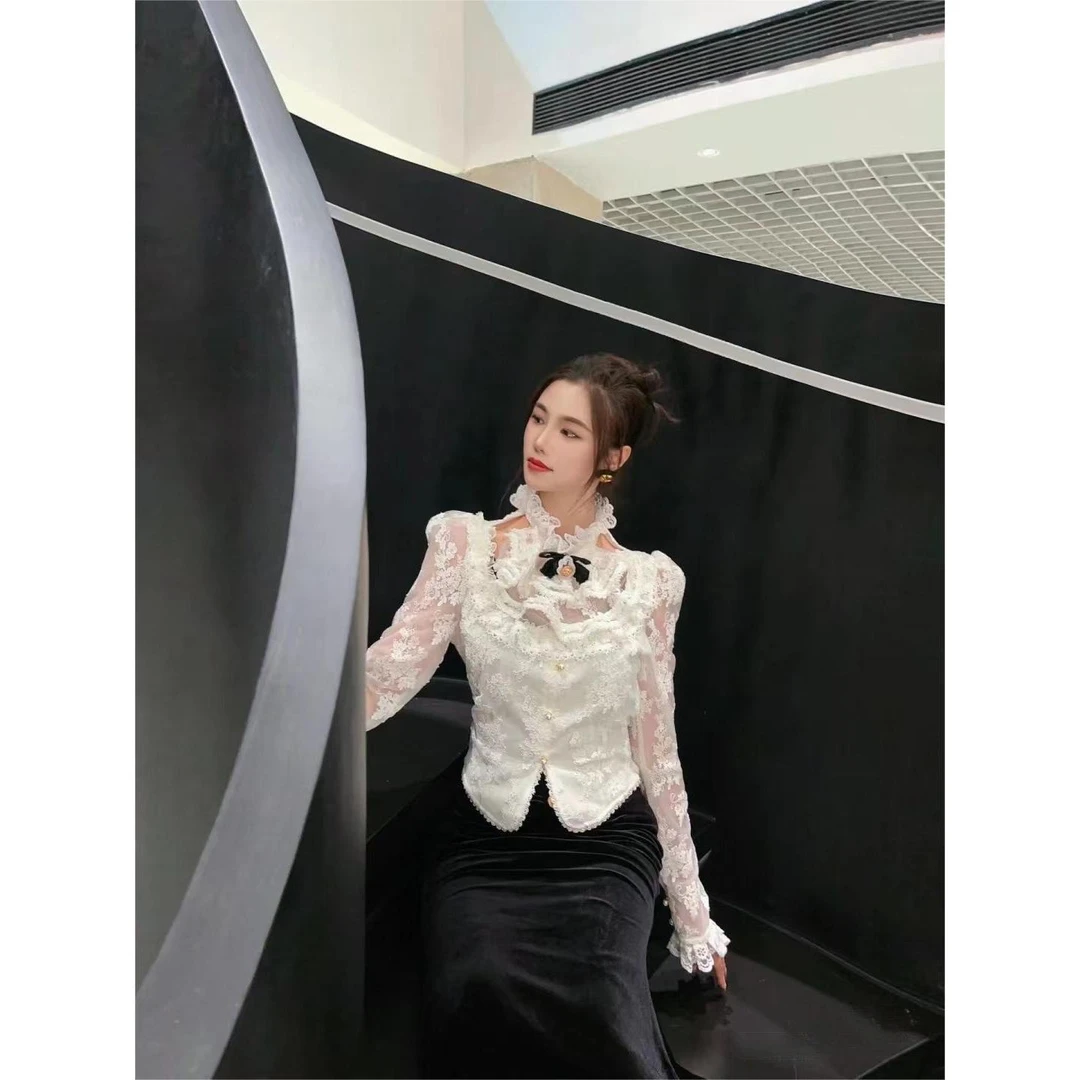 【DÉ MYSTÈRE】秋冬宫廷修身蕾丝蝴蝶结打底内搭衬衫上衣GFC2310193