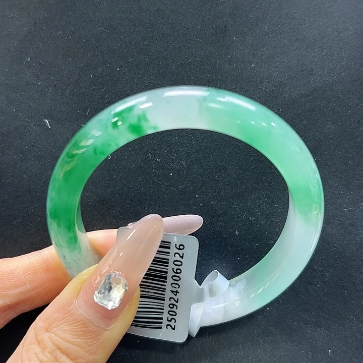 石英质玉（非洲翠）未镶嵌手镯51-52