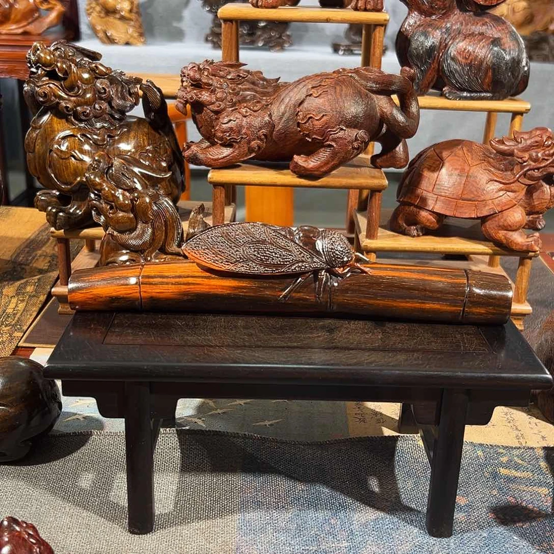 交趾黄檀（大红酸枝）龙**人