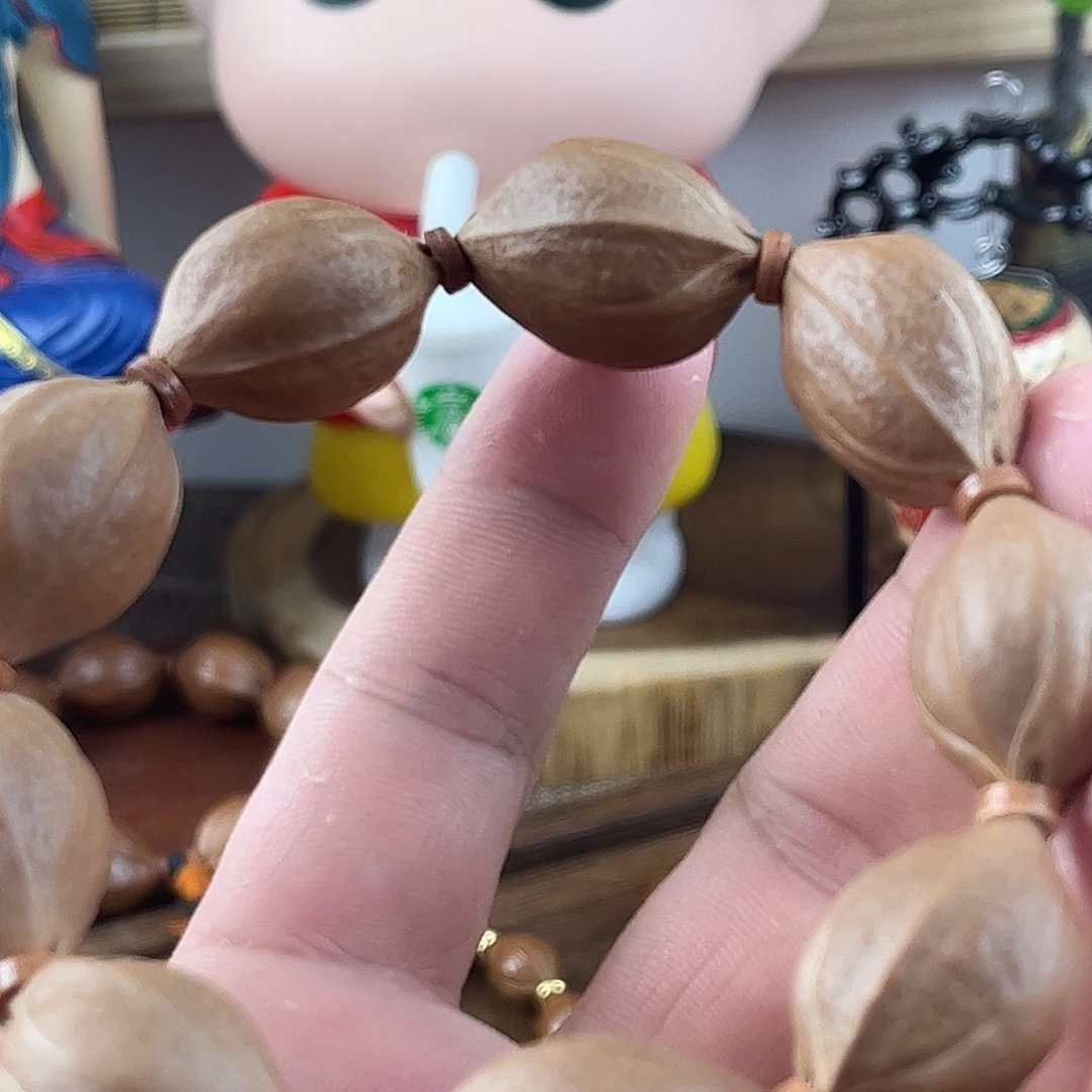 橄榄核手串鲨鱼背