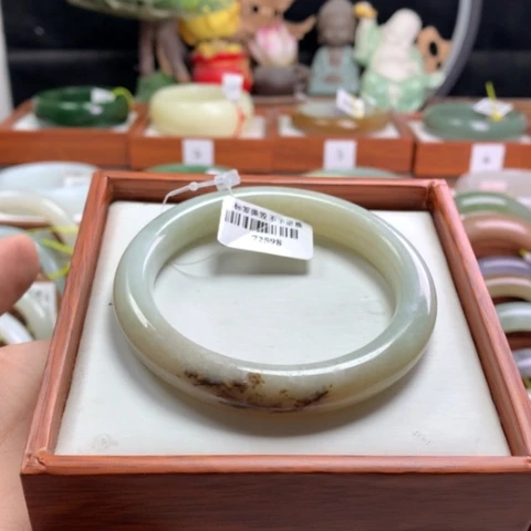 和田玉手镯未镶嵌56/57