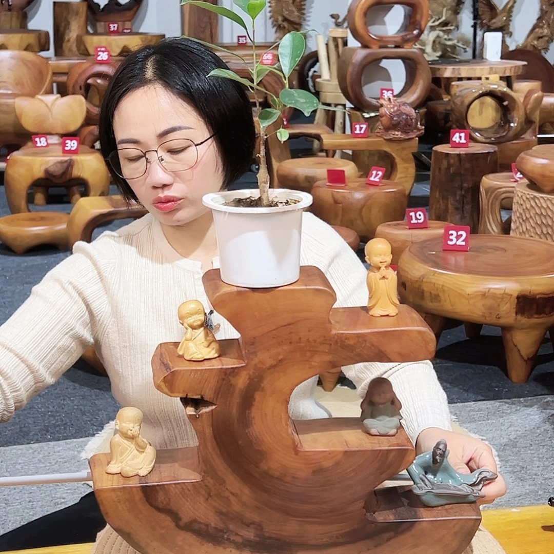 17 号香樟木尺寸：42-8-30cm