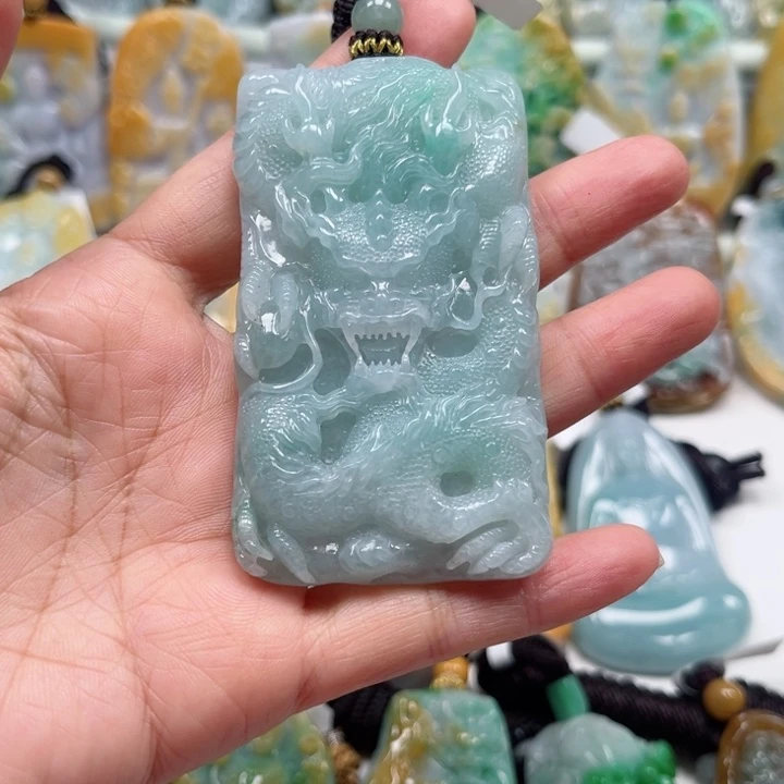 逗***，翡翠未镶嵌吊坠(不含链)挂件