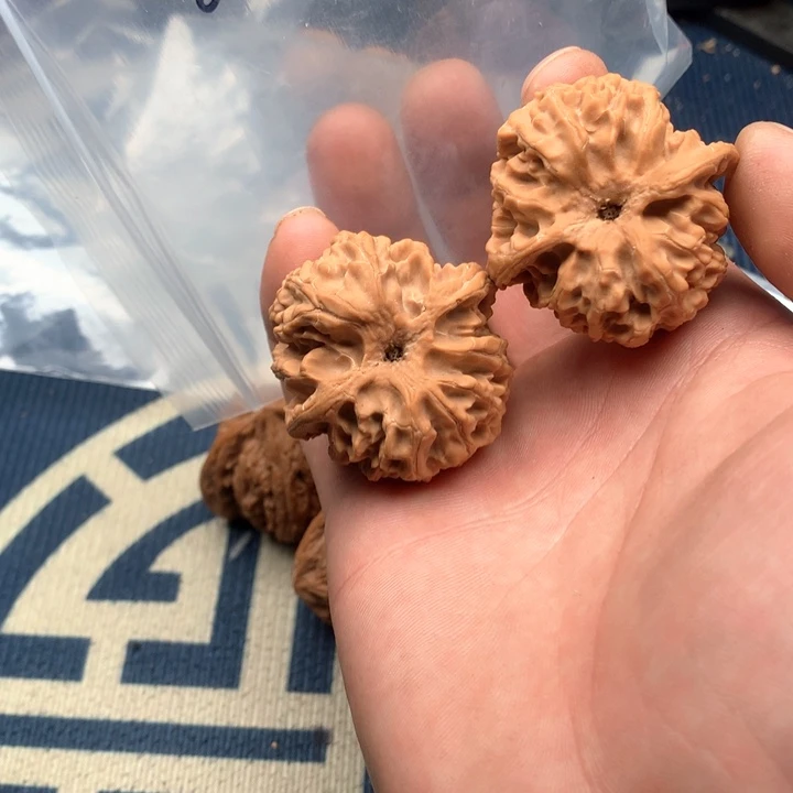 文玩核桃吊坠42苹果园87